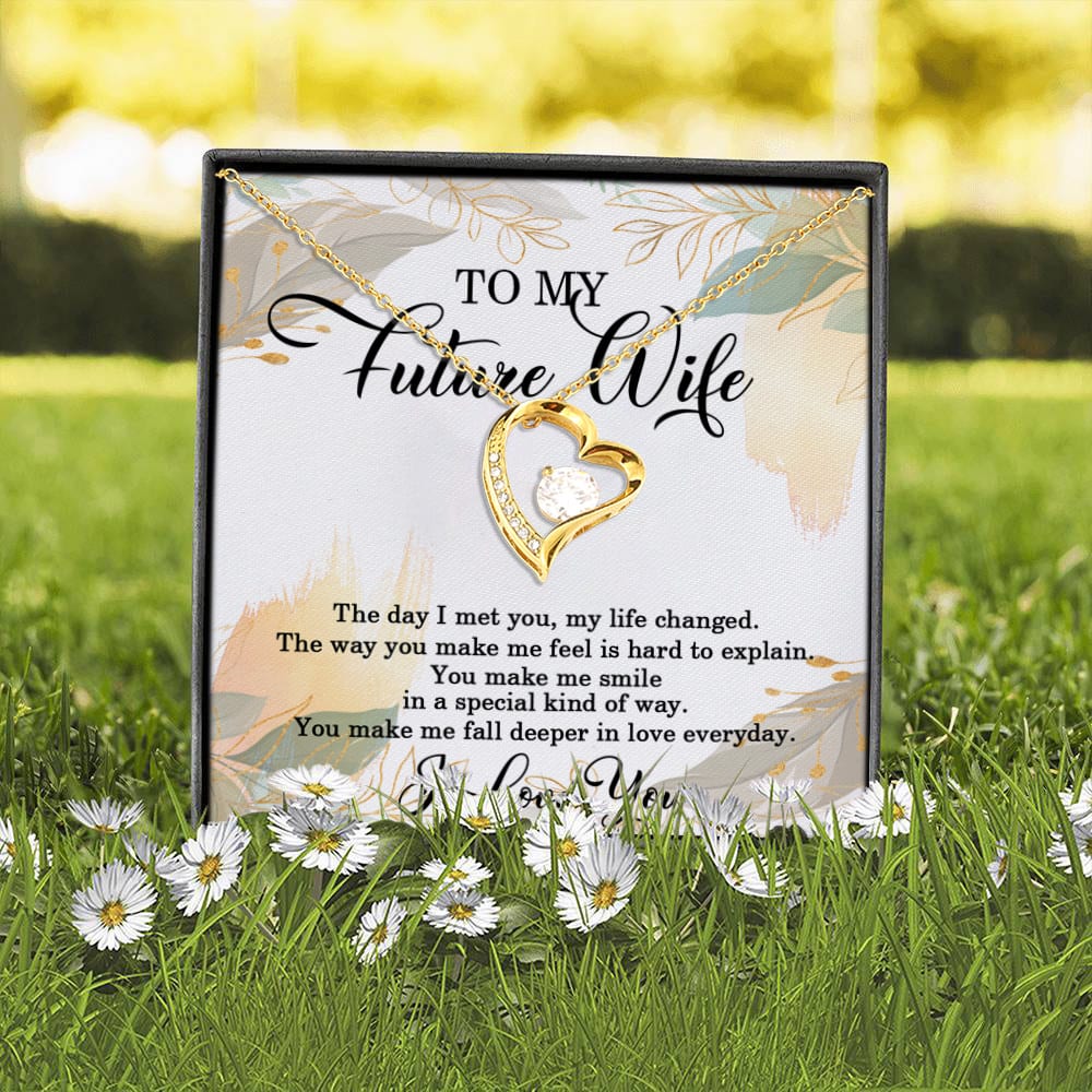 13O.Future Wife(3) Forever Love Necklace (Gold) 2