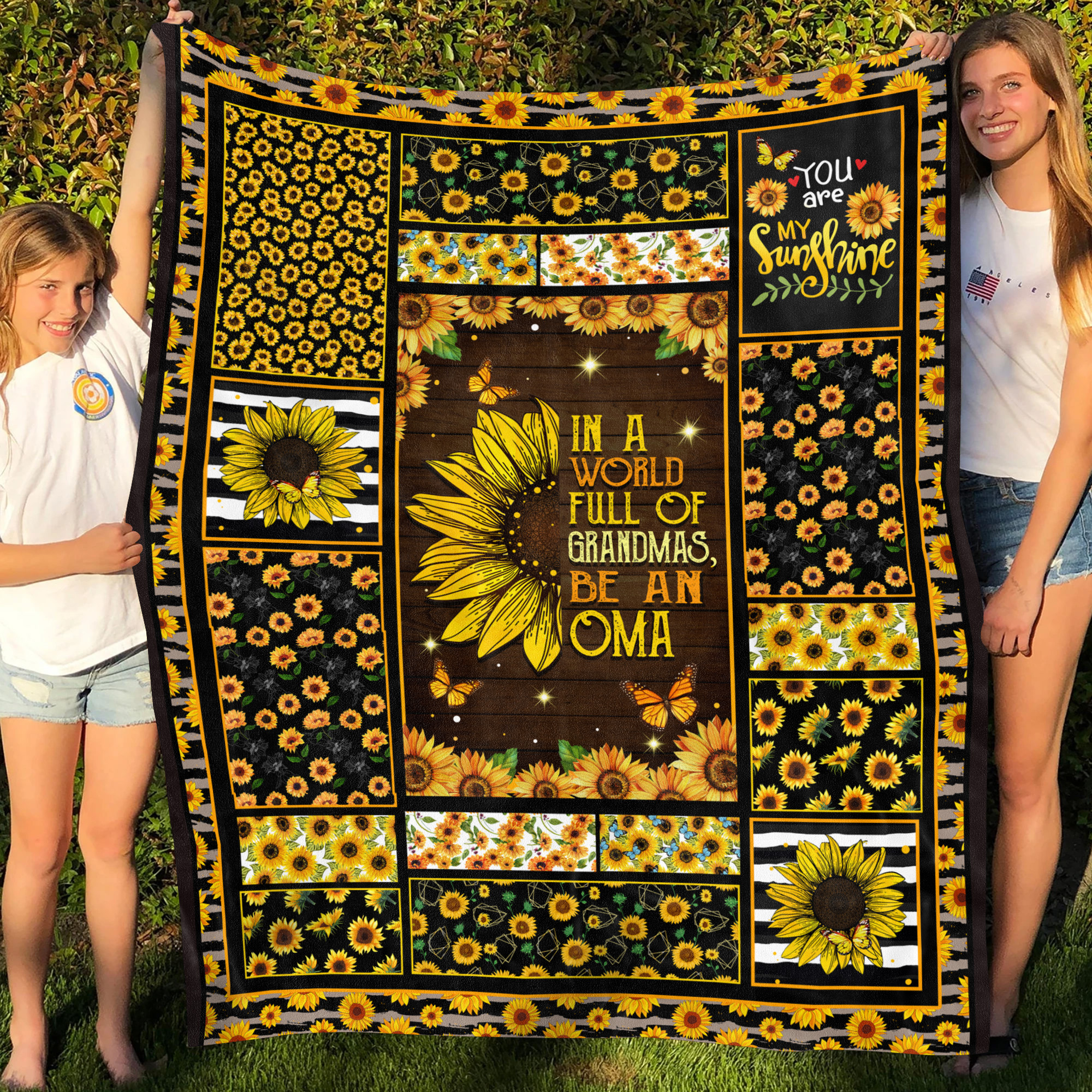 In A World Full Of Grandmas Be An Oma Blanket Mockup 2