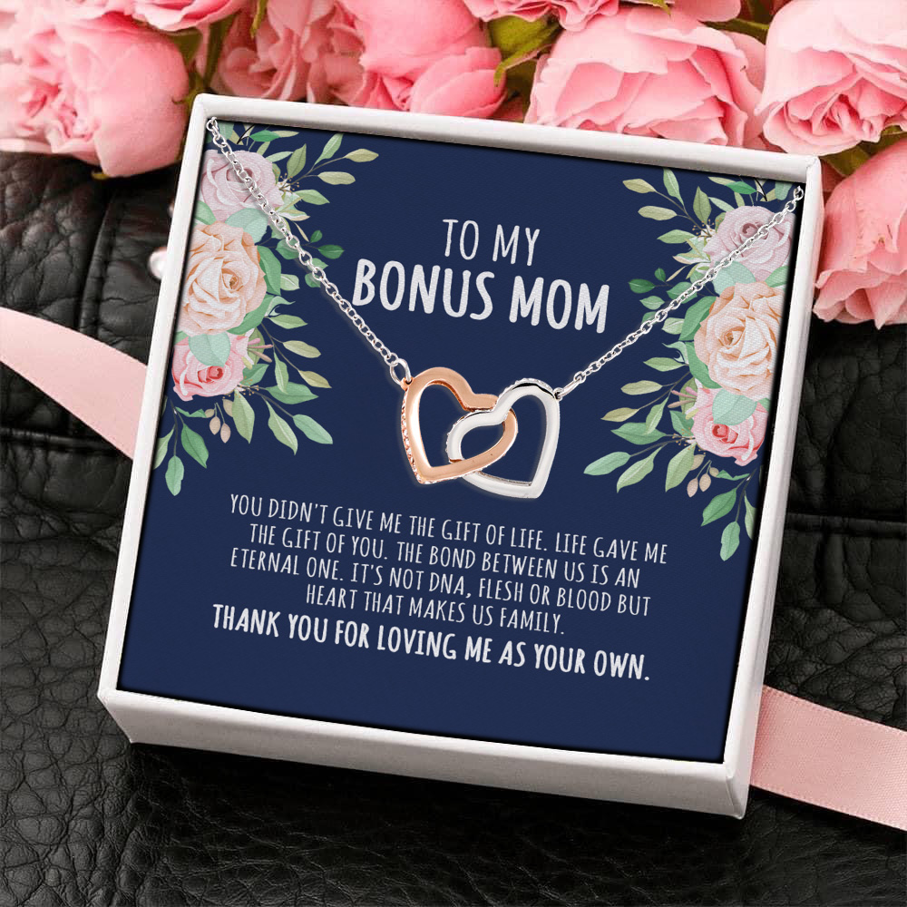 9VT. To My Bonus Mom Interlocking Hearts Necklace 4