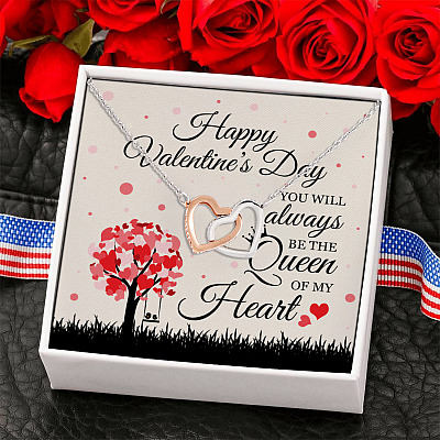 Happy Valentines Day You Are the Queen of My Heart Gift for Her Interlocking Heart Pendant Necklace