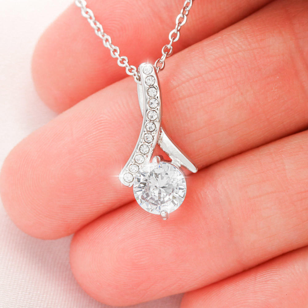 Alluring Beauty Necklace Card 1 Alluring Beauty Necklace Card 1