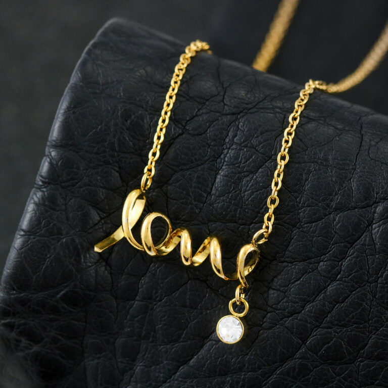 Scripted Love Necklace created by V2 Uploader