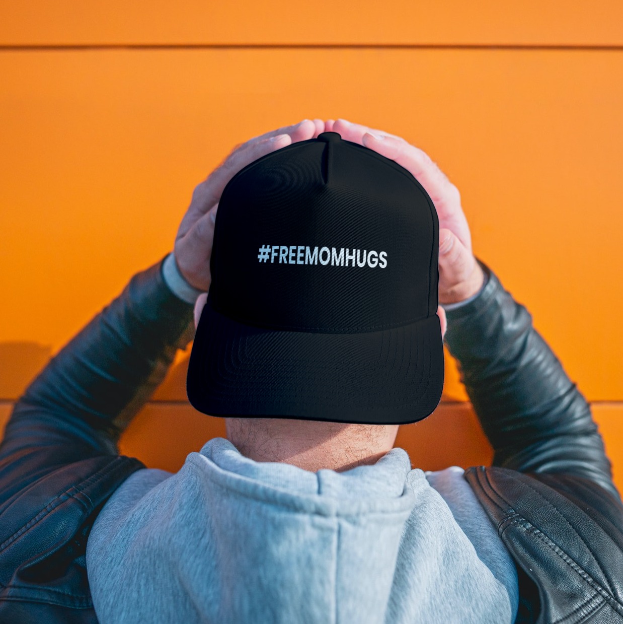 6LV. Free Mom Hugs HAT (1) mk