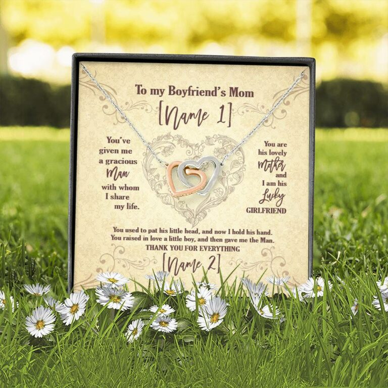 Personalized Text To My Boyfriend's Mom Saying I'm His Lucky Girlfriend Saying Interlocking Hearts Necklace