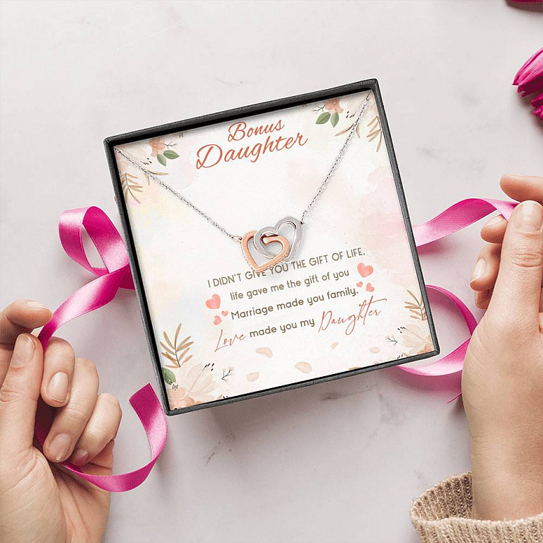 Bonus Daughter I Didn't Give You The Gift Of Life Life Gave Me The Gift Of You Interlocking Hearts Pendant Necklace