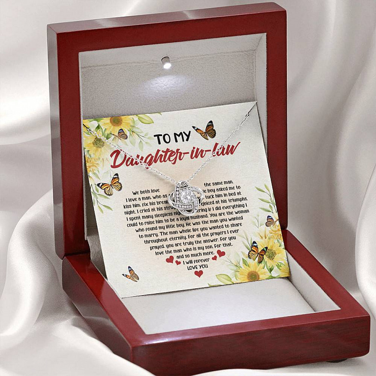 To My Daughter In Law We Both Love The Same Man Love Knot Necklace - Wedding Gifts From Mother In Law