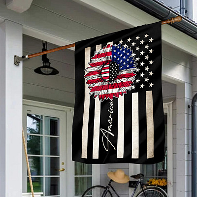 House Flag (30" x 40")