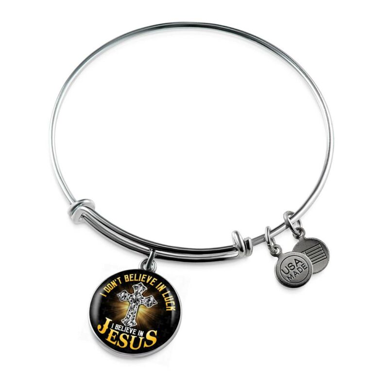 Cross I Don't Believe in Luck I Believe in Jesus Christian Circle Pendant Necklace