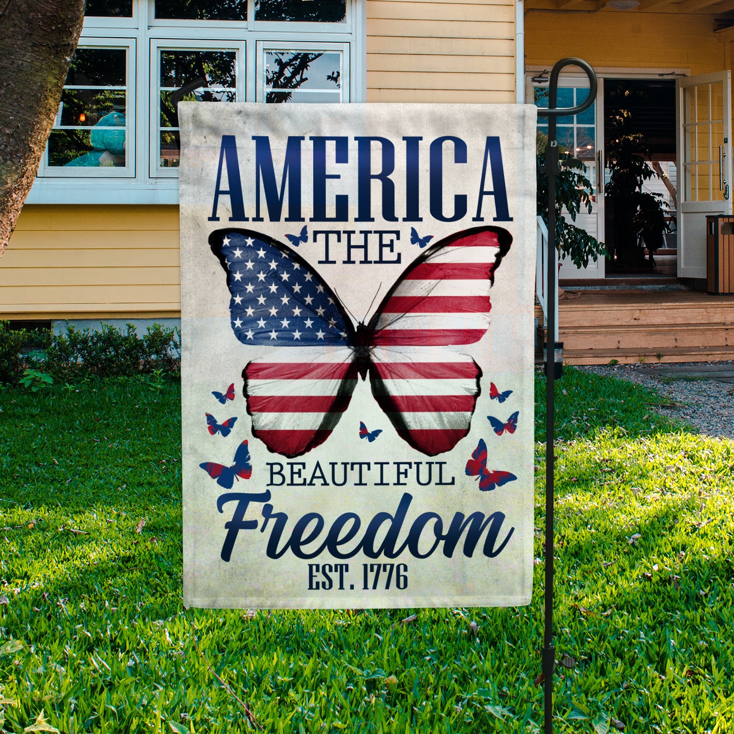 7HP. America Freedom(4) Garden Flag Mockup 3