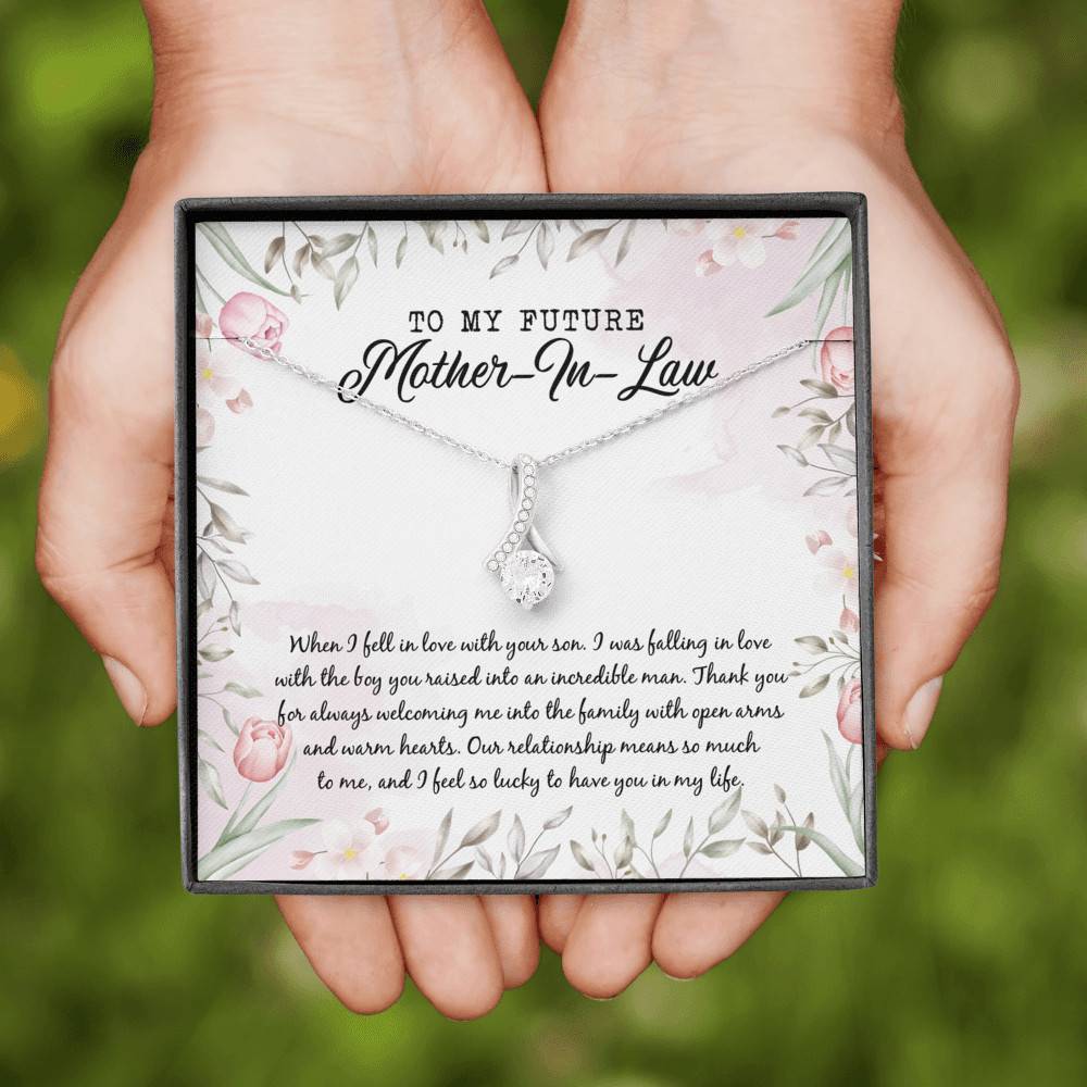 To My Future Mother In Law I Feel So Lucky To Have You In My Life Alluring Beauty Pendant Necklace To My Future Mother In Law I Feel So Lucky To Have You In My Life Alluring Beauty Pendant Necklace
