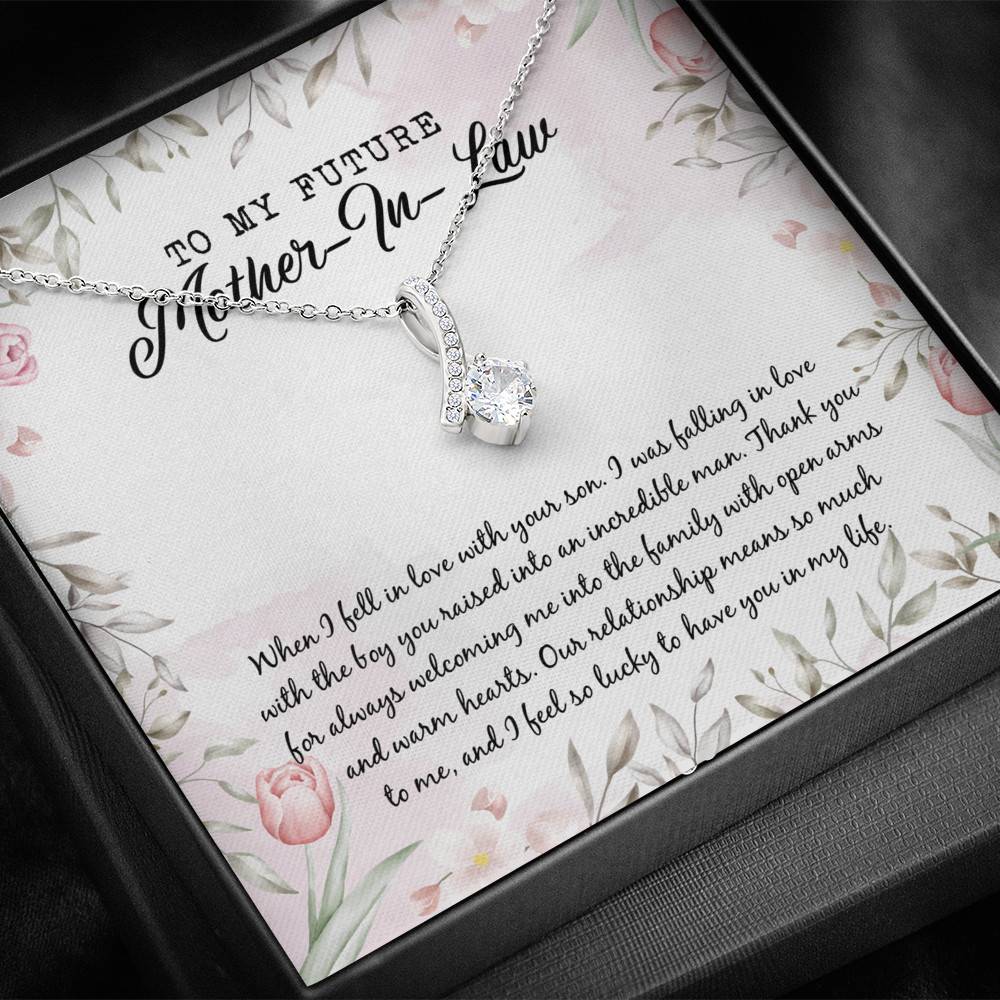 To My Future Mother In Law I Feel So Lucky To Have You In My Life Alluring Beauty Pendant Necklace To My Future Mother In Law I Feel So Lucky To Have You In My Life Alluring Beauty Pendant Necklace