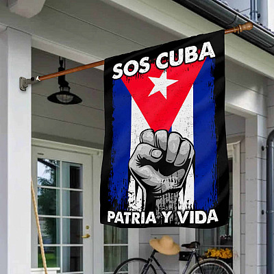 House Flag (30" x 40")