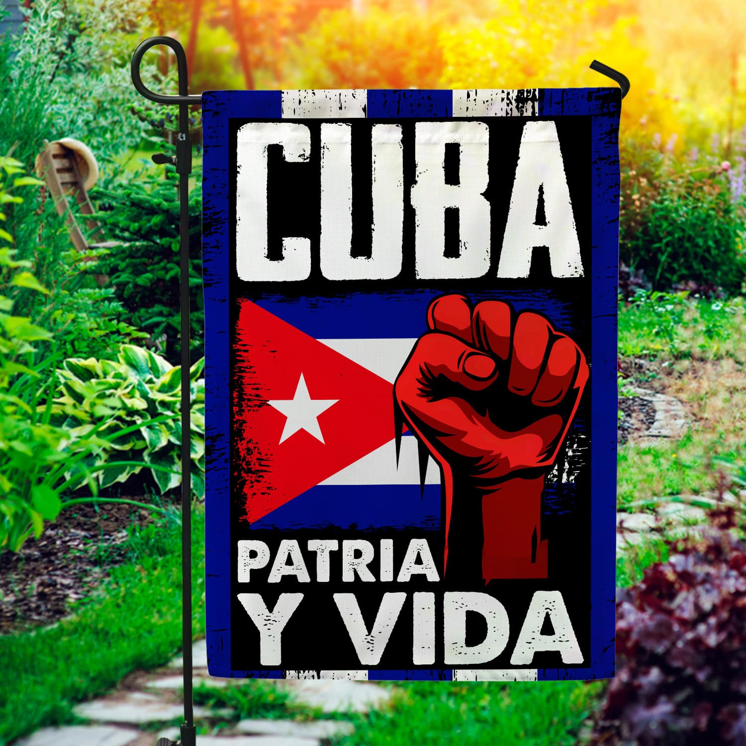 5KNG uu tien. Patria y Vida 30x40 Garden Flag Mockup 1
