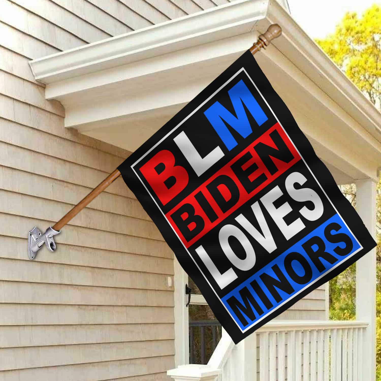 30x40 House Flag Mockup 2