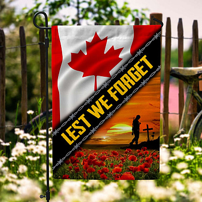 Remembrance Day Lest We Forget Red Poppy House Flag - Outdoor Garden Flag