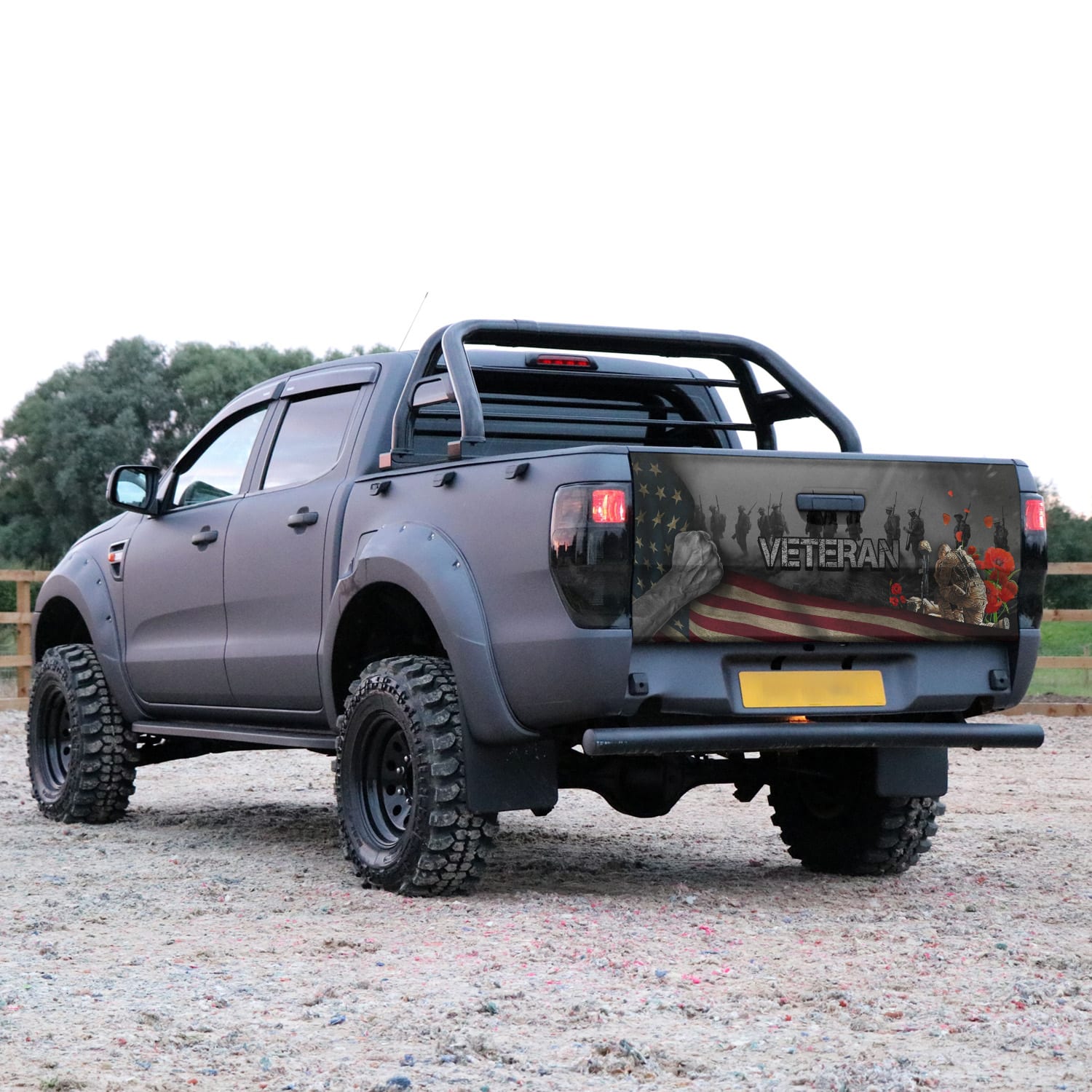 8KNG. Lest We Forget (6) Tailgate Wrap Mockup 15