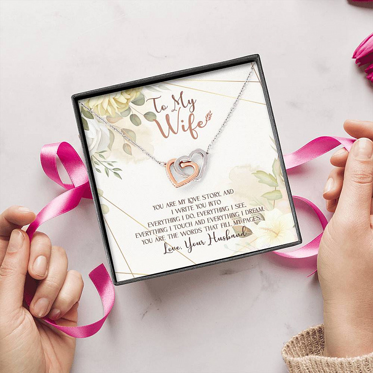 To My Wife You Are My Love Story You Are The Words That Fill My Pages Interlocking Hearts Pendant Necklace