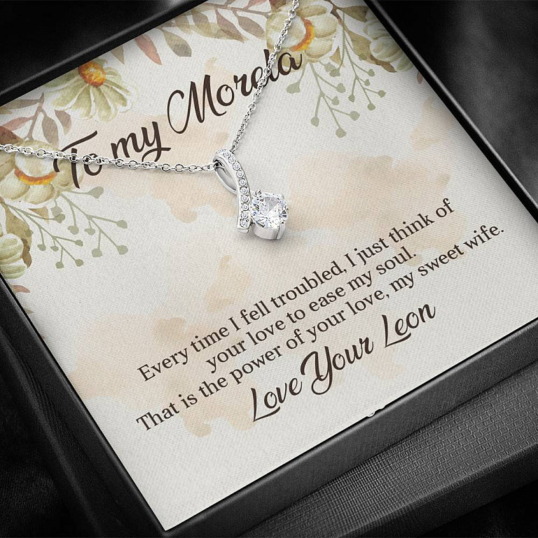 Personalized Saying To My Wife Soulmate Necklace - Every Time I Fell Troubled I Just Think Of Your Love Quote Alluring Beauty Necklace