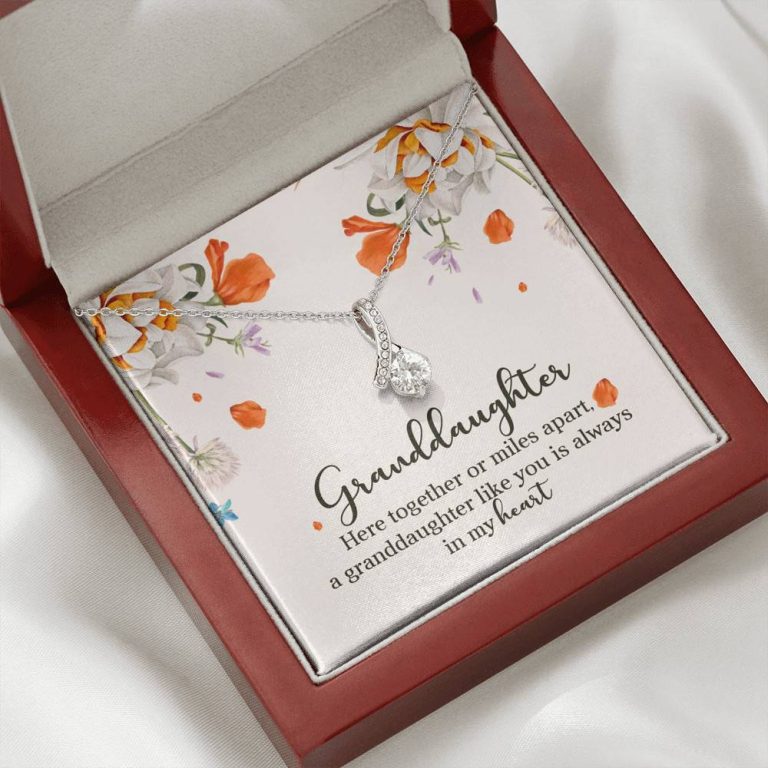 Granddaughter Like You Is Always In My Heart Alluring Beauty Necklace - Jewelry Necklace From Grandmother