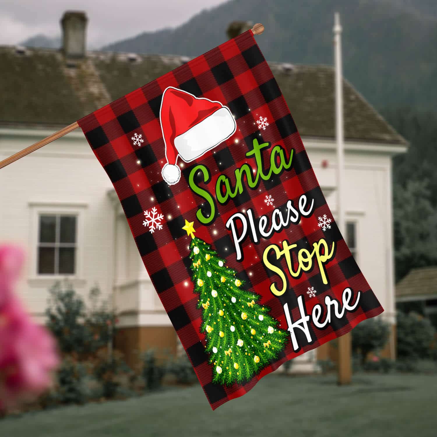 30x40 House Flag Mockup 4