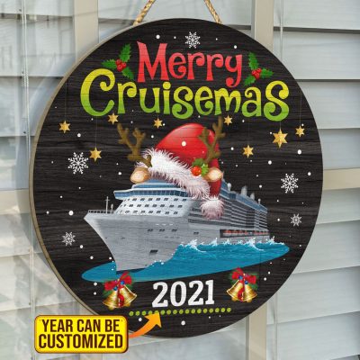 Alternative view of Merry Cruisemas Family Cruise Christmas Personalized Year Circle Wooden Door Sign - Christmas Cruise Hanging Door Sign