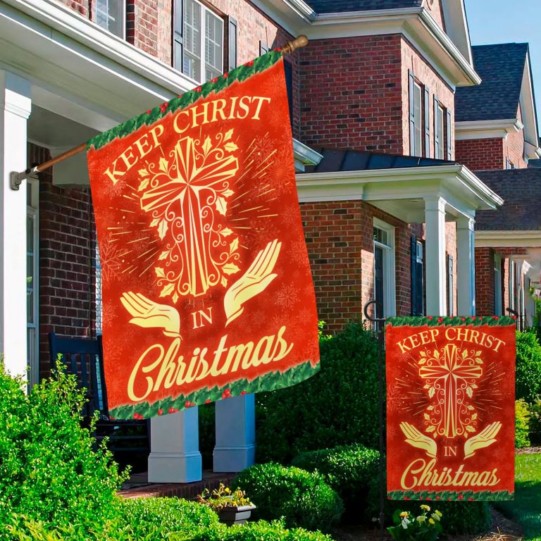 7kng. Christ Christmas 30x40 Garden & House Mockup 2