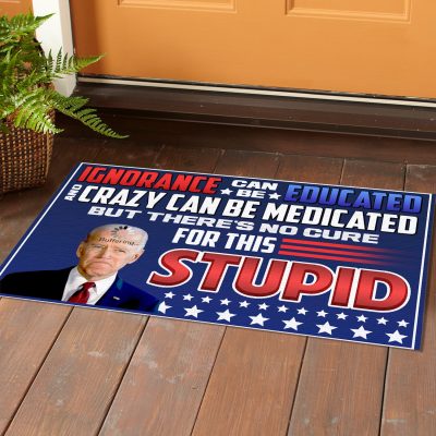 1o. This Stupid (doormat) Doormat Mockup 1
