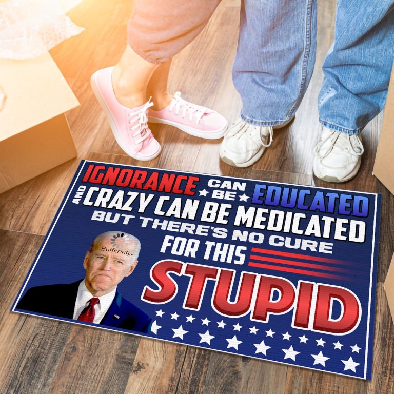 1o. This Stupid (doormat) Doormat Mockup 6