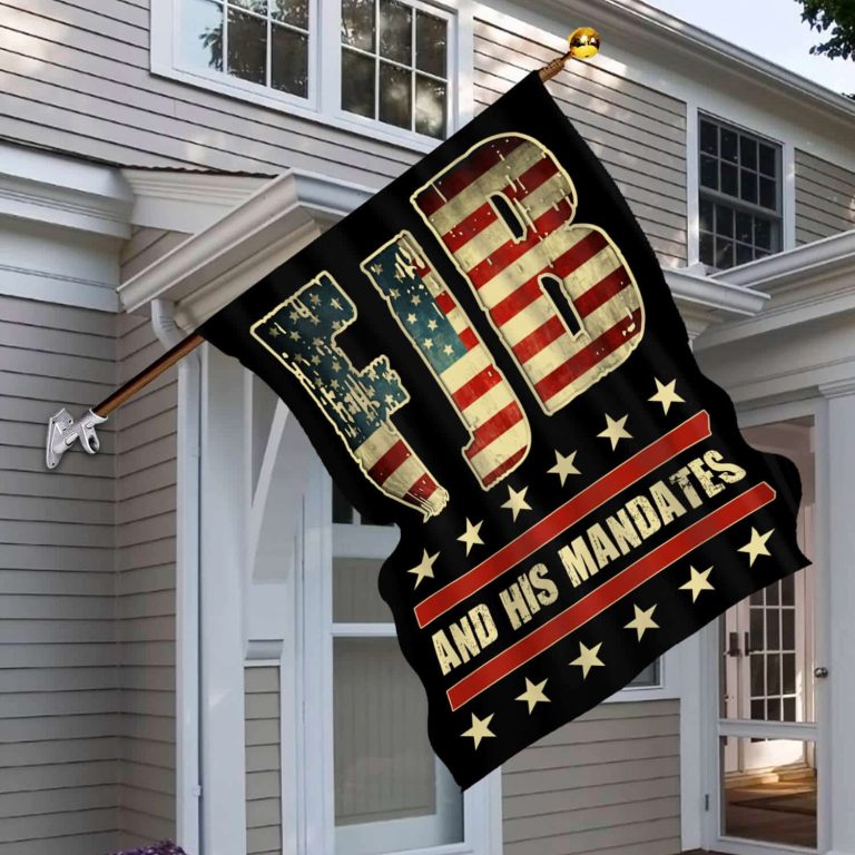 30x40 House Flag Mockup 6