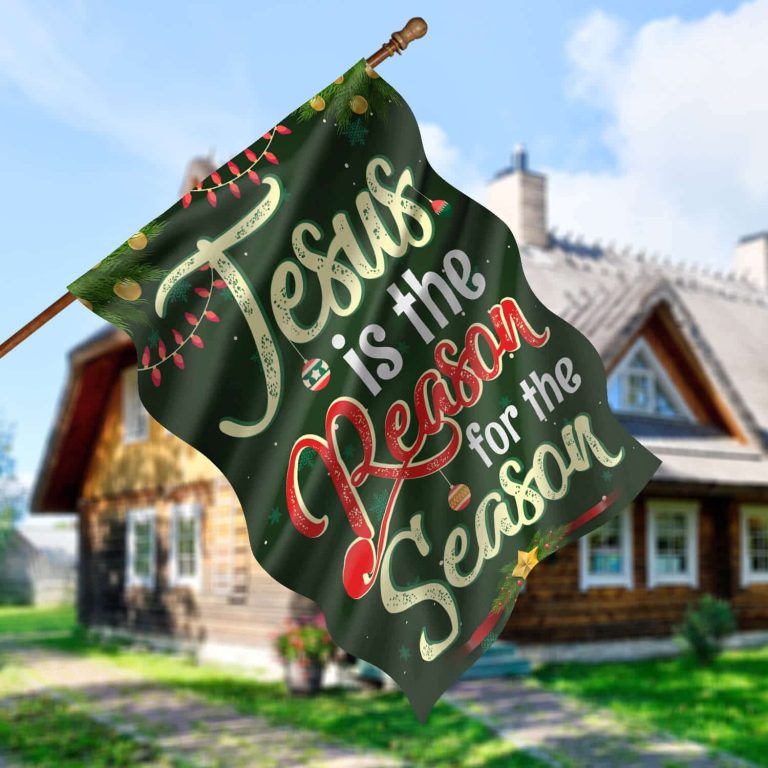 30x40 House Flag Mockup 5