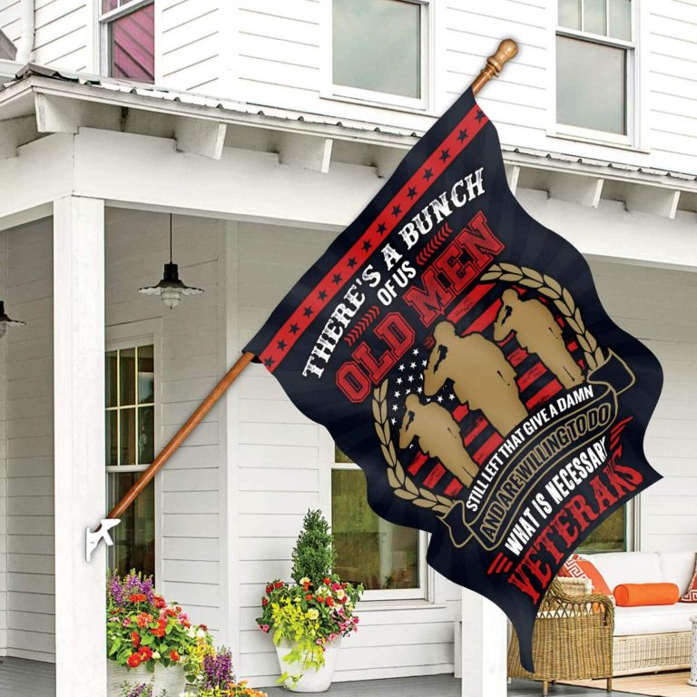 Size 30x40 House Flag Mockup 7