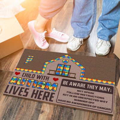 Alternative view of Child With Autism Lives Here Be Aware They May Not Speak Follow Instructions House Doormat - Outdoor Doormat