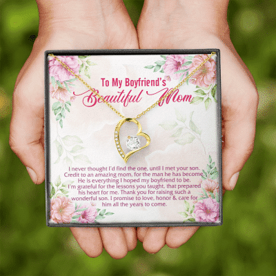 To My Boyfriend's Beautiful Mom I Never Thought I'd Find The One Forever Love Heart Pendant Necklace