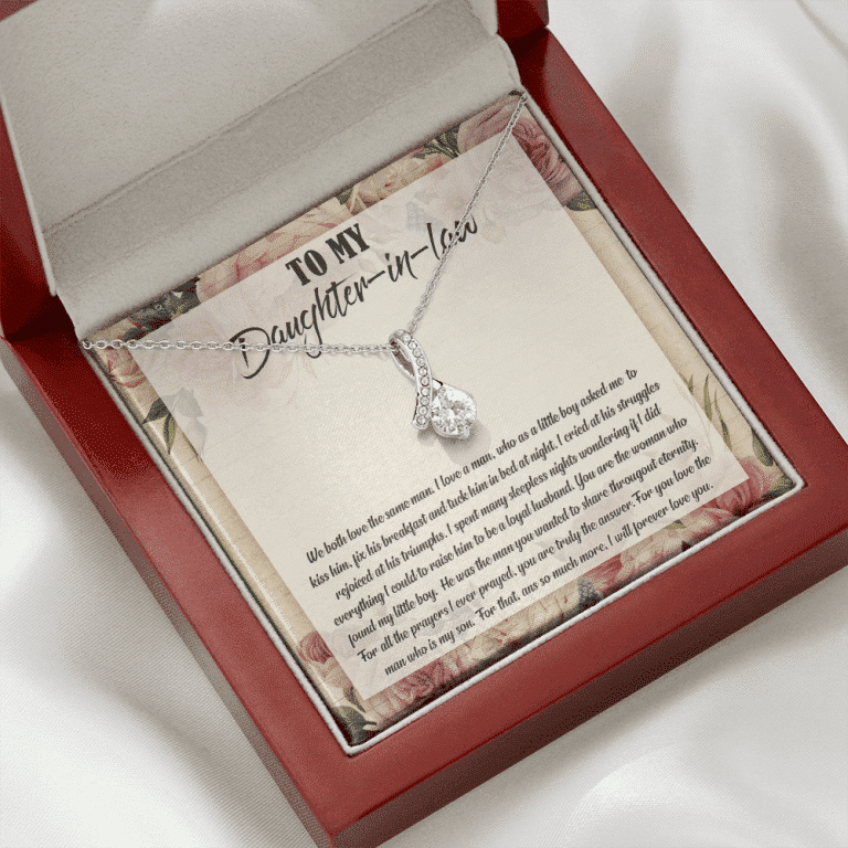 To My Daughter-In-Law We Both Love The Same Man Alluring Necklace From Mom - Birthday Gift To Daughter