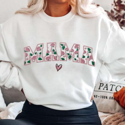 Custom Heart with Roses Mama Embroidery T-Shirt Sweatshirt, Grandma Gifts – Custom Mama Sweatshirt, Mother’s Day